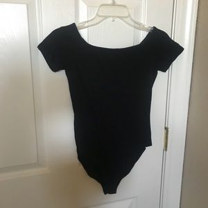 Bodysuit fitted shirt - off the shoulder sleeves